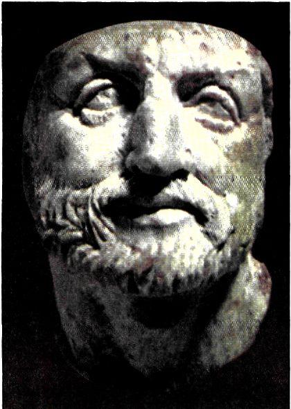 Πορτρέτο του Φιλίππου Β' από ελεφαντοστό. Αποτελούσε ένθετη διακόσμηση ενός μεγαλύτερου αντικειμένου. Βρέθηκε στο βασιλικό τάφο της Βεργίνας που αποκάλυψε ο καθηγητής Μ. Ανδρόνικος. Εντύπωση προκαλεί η προσπάθεια τον καλλιτέχνη να αποδώσει τα ιδιαίτερα χαρακτηριστικά τον βασιλιά. Χρονολογείται στο τρίτο τέταρτο του 4ου αι. π.Χ. (Θεσσαλονίκη, Αρχαιολογικό Μουσείο)