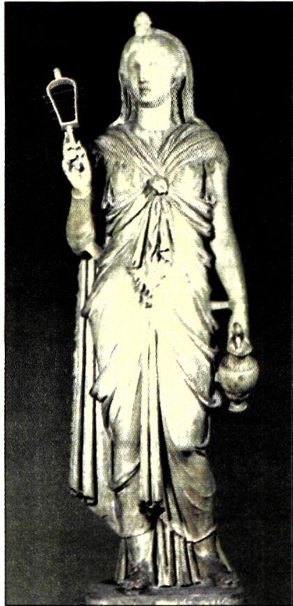 Άγαλμα της θεάς Ίσιδας των ελληνιστικών χρόνων. Η λατρεία της αιγυπτιακής αυτής θεότητας ήταν ευρύτατα διαδεδομένη σ' όλο τον ελληνιστικό κόσμο. (Ρώμη, Μουσείο Καπιτωλίου)