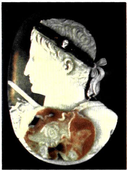 Καμέος* με πορτρέτο του Αυγούστου (1ος αι. π.Χ. / 1ος αι. μ.Χ.). Ο πρώτος πολίτης (Princeps) παρουσιάζεται ως Δίας. (Λονδίνο, Βρετανικό Μουσείο) 