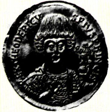 Χρυσό νόμισμα του Θευδέριχου, βασιλιά των Οστρογότθων (474-526). Παρά το βασιλικό τίτλο που του αποδίδει η επιγραφή στο νόμισμα, εντούτοις δεν έχει διάδημα στο κεφάλι, σε ένδειξη της αναγνώρισης της επικυριαρχίας του αυτοκράτορα στην Κωνσταντινούπολη. (Ρώμη, Μουσείο Θερμών)