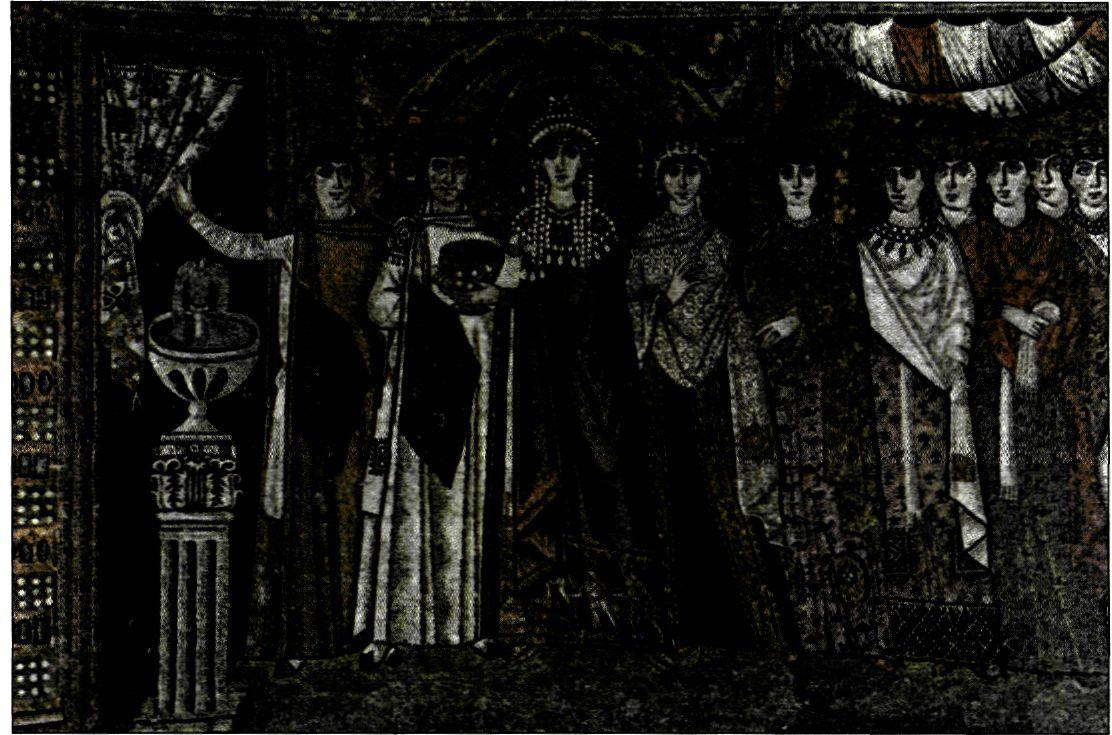 Ψηφιδωτός διάσκομος από την πλαϊνή πλευρά της κόγχης του ιερού του Αγίου Βιταλίου στη Ραβέννα. Παράσταση της αυτοκράτειρας Θεοδώρας και της συνοδείας της.