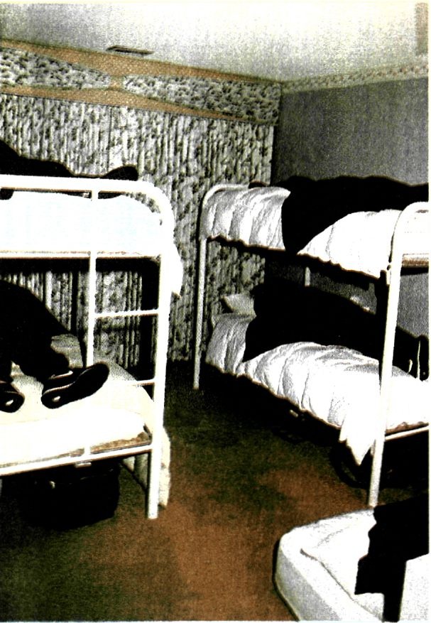 Ομαδική αυτοκτονία των 39 μελών της αίρεσης Η πύλη του ουρανού. 